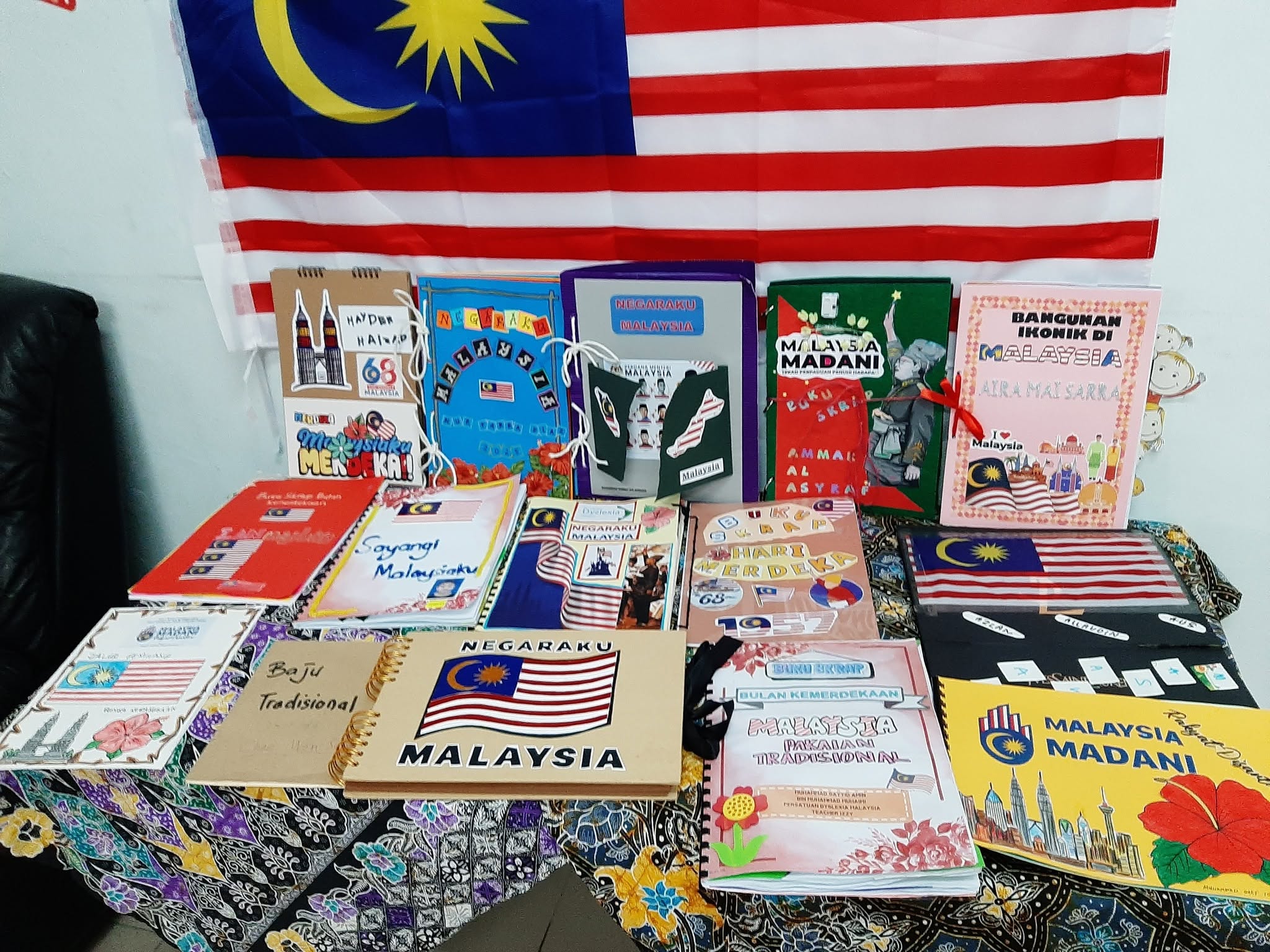 Hasil kreativiti bertemakan Malaysia
